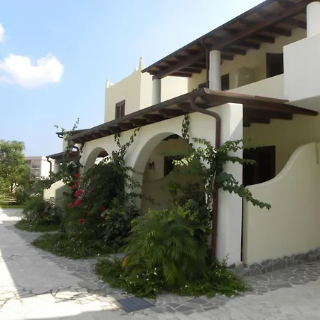 Hotel Borgo Eolie 3*