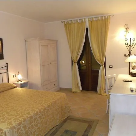 Hotel Borgo Eolie 3*