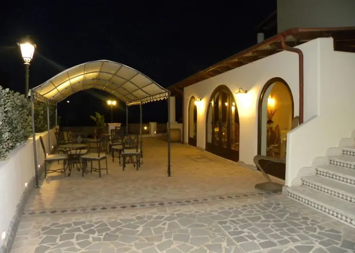 Hotel Borgo Eolie 3*