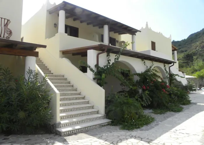 Hotel Borgo Eolie 3*