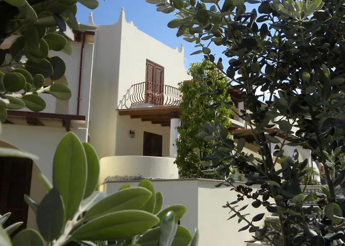 Hotel Borgo Eolie 3*