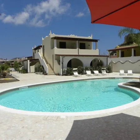 Отель Borgo Eolie 3*