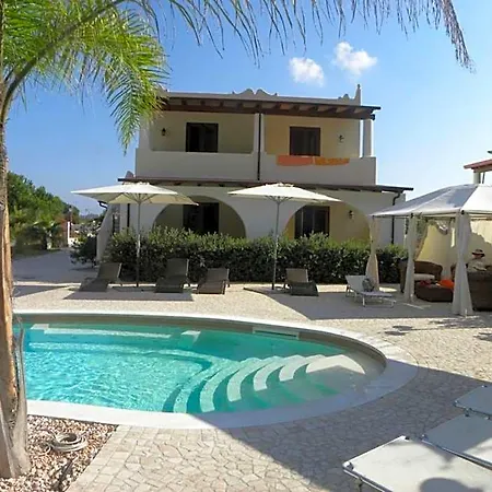 Borgo Eolie Hotel 3*