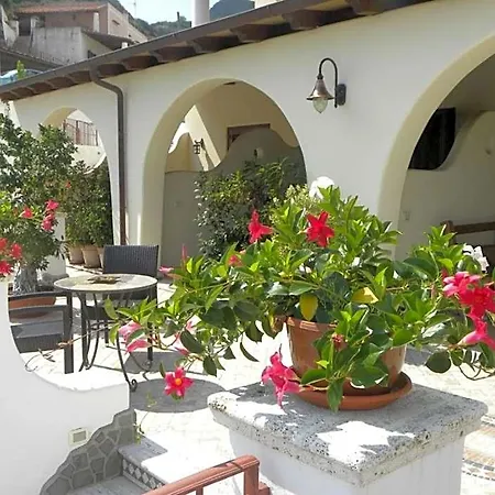 Hotel Borgo Eolie