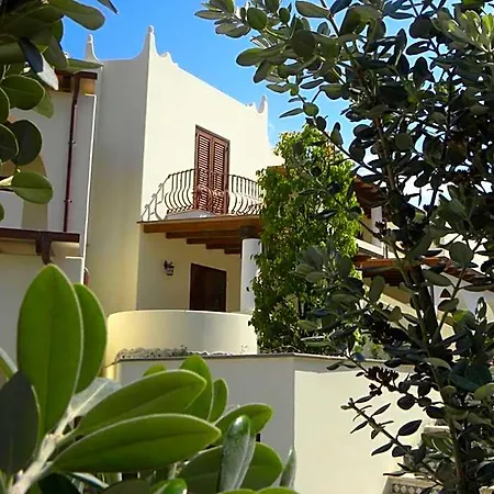 Hotel Borgo Eolie 3*