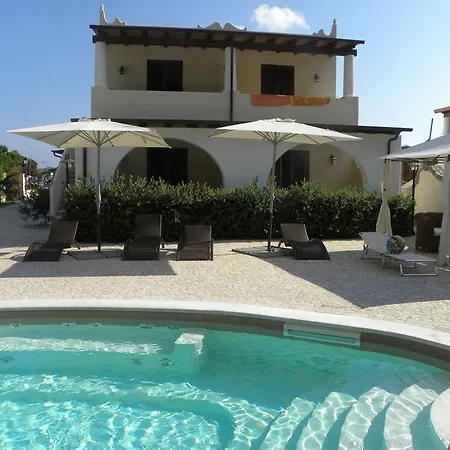 Borgo Eolie 3*