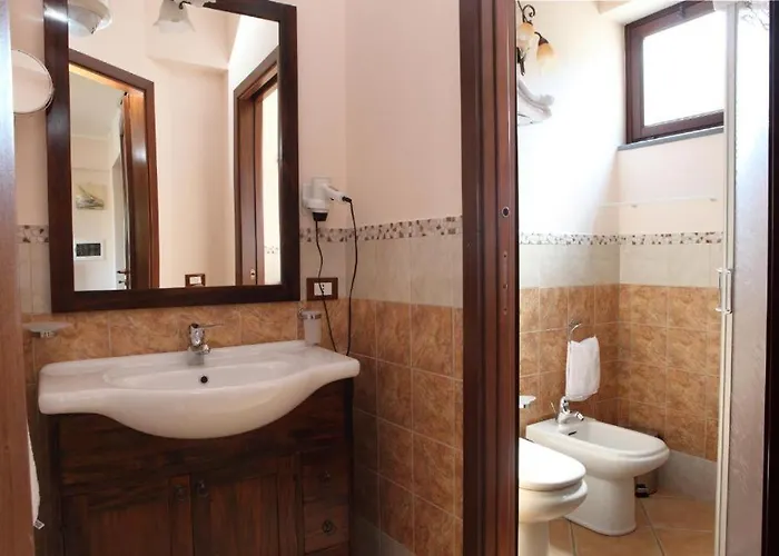 Отель Borgo Eolie Липари